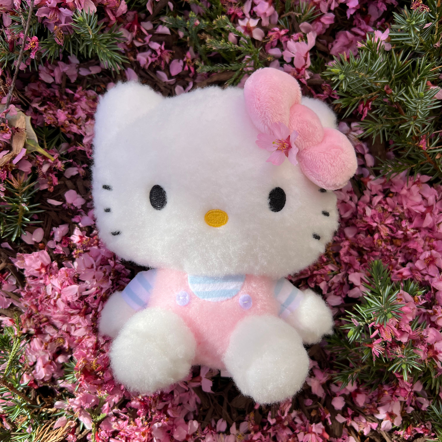 Mini Hello Kitty Plush with Pink Bow